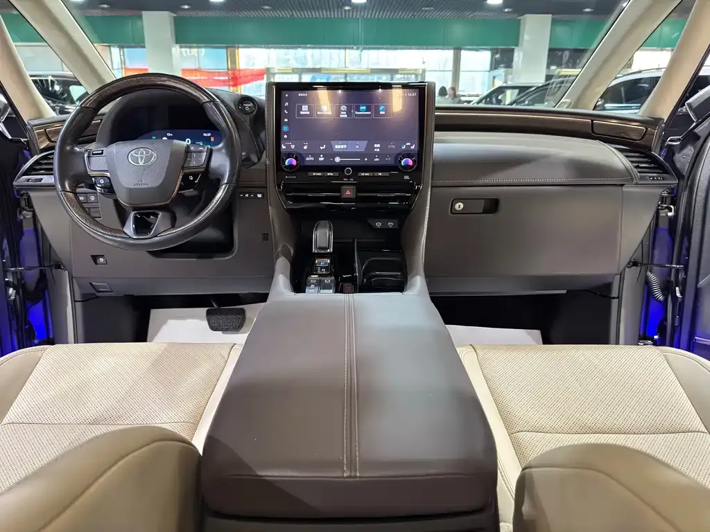 Toyota Alphard 2024 из CN, фото 7