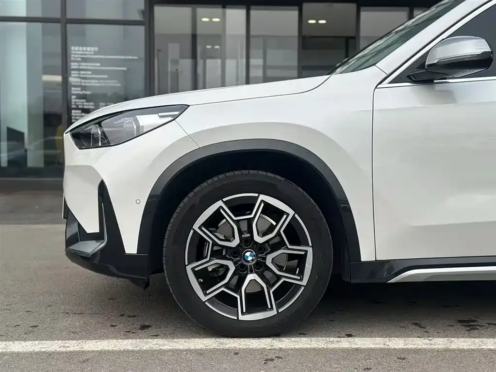 BMW X1 — фото 9