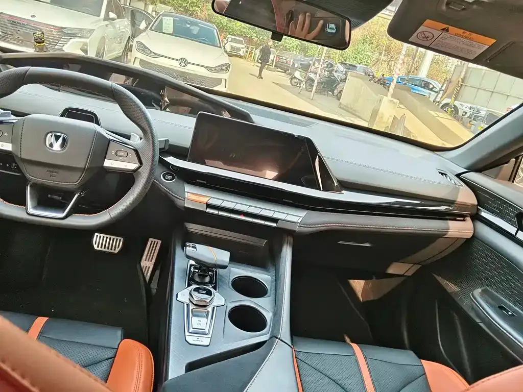 Changan UNI-V 2024 из CN, фото 7