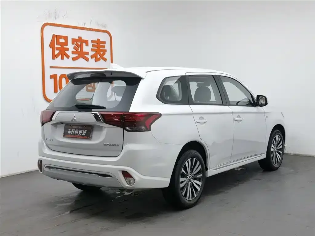 Mitsubishi Outlander 2023 из CN, фото 6