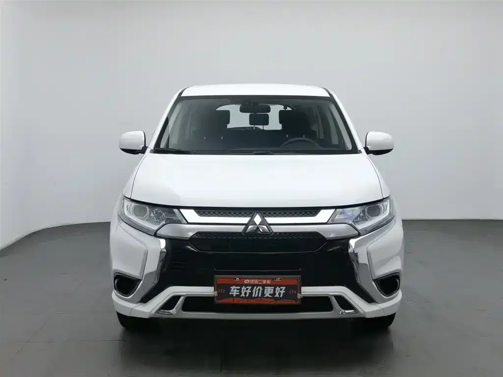 Mitsubishi Outlander 2023 из CN, фото 9