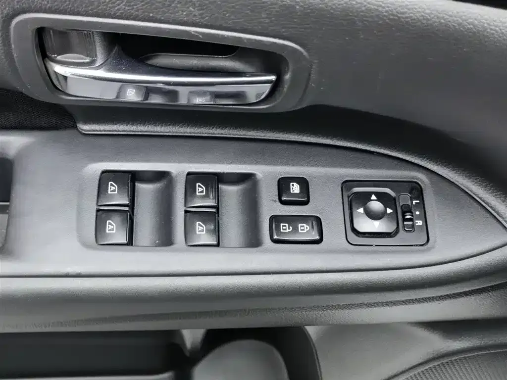 Mitsubishi Outlander 2023 из CN, фото 10
