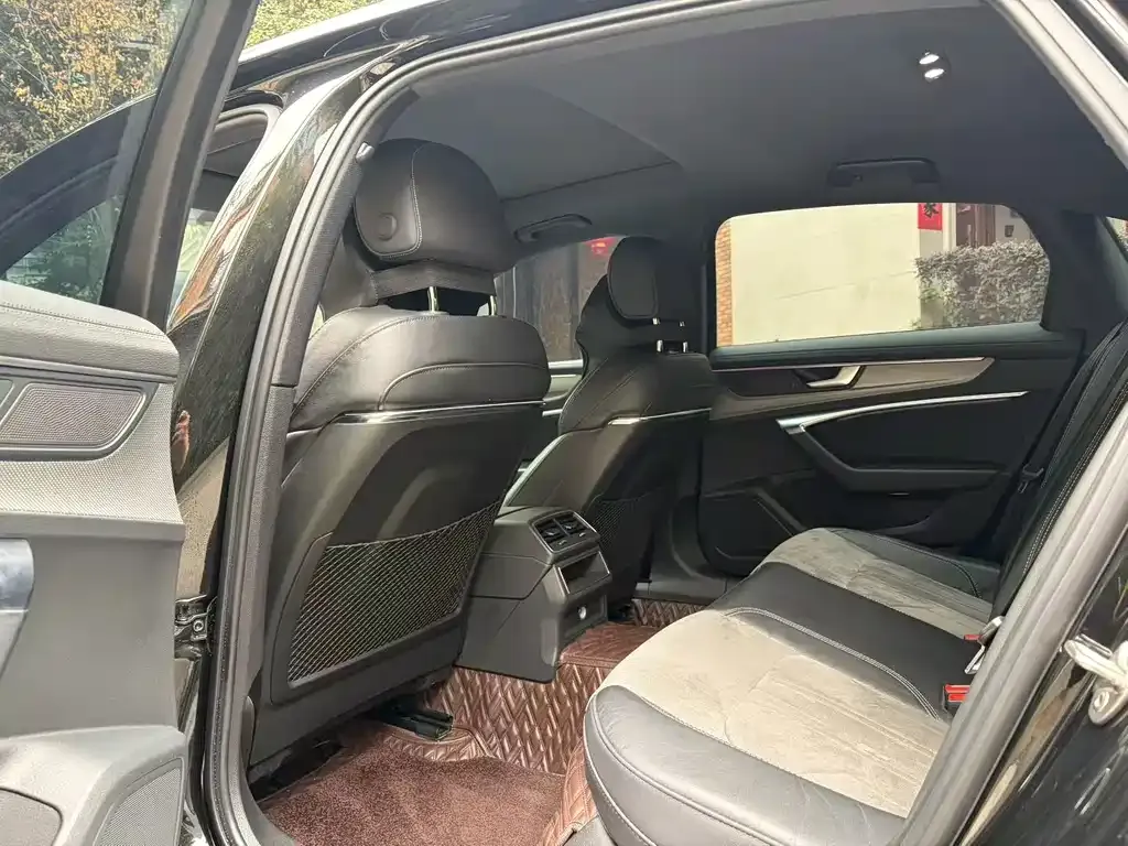 Audi A6L 2022 из CN, фото 3