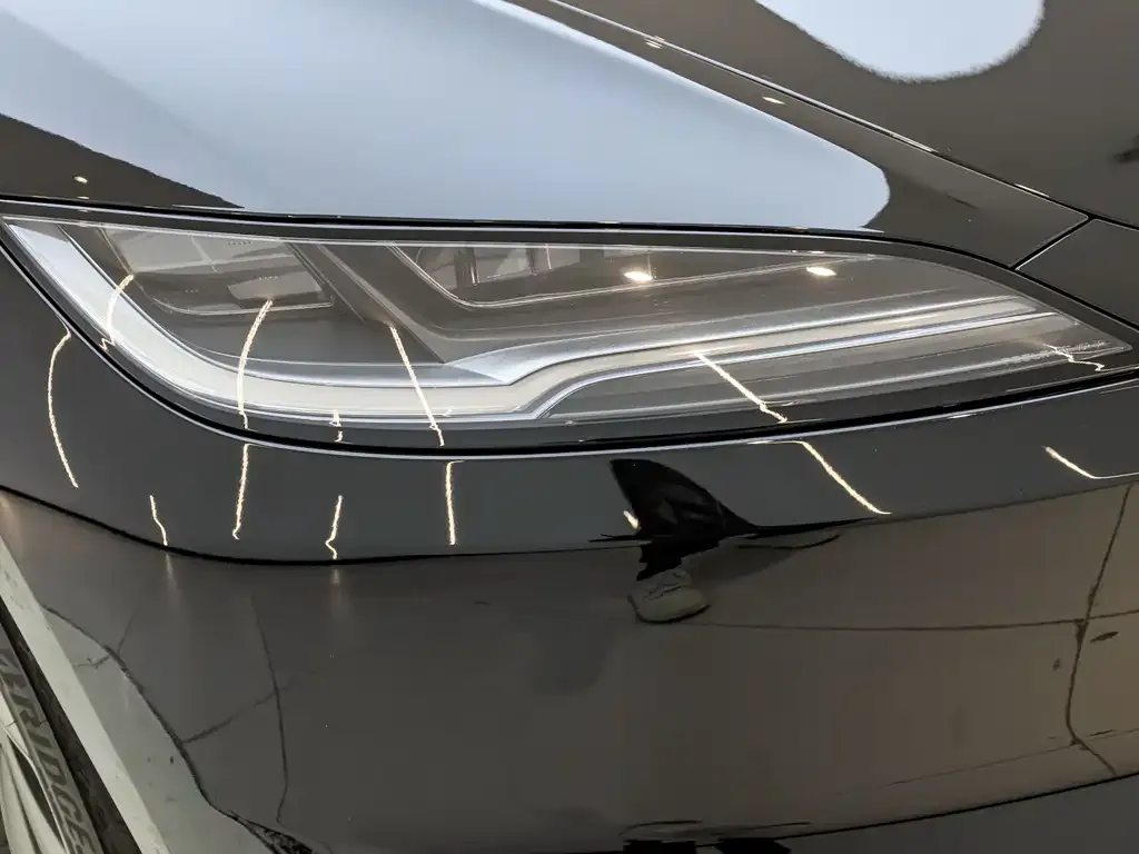 Tesla Model 3 — фото 2