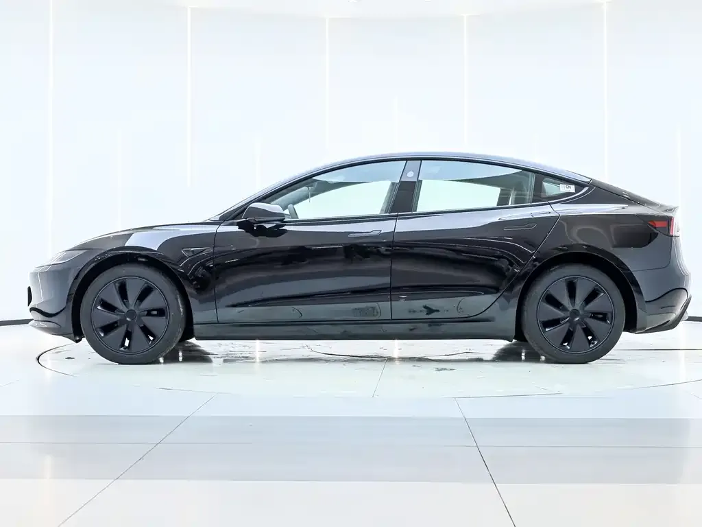 Tesla Model 3 — фото 6