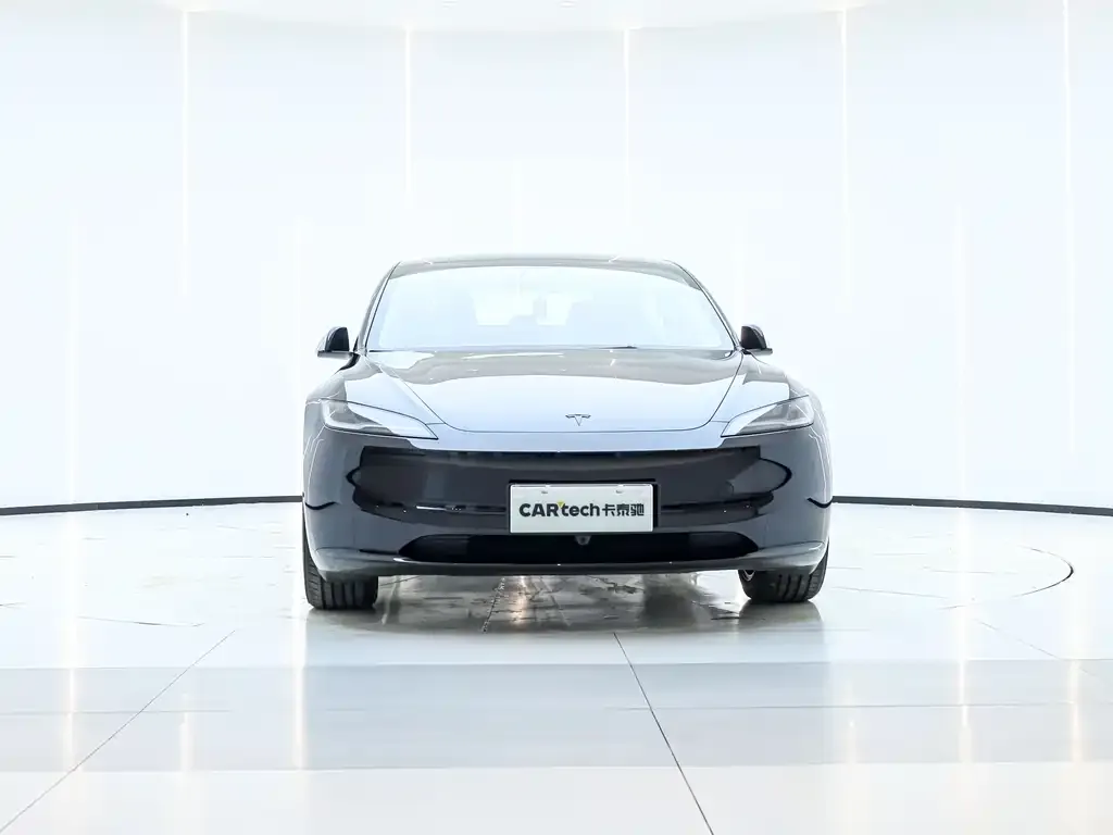 Tesla Model 3 — фото 4