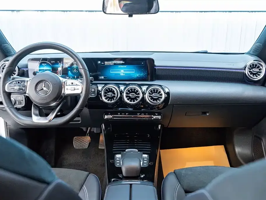 Mercedes-Benz A-Class 2023 из CN, фото 5