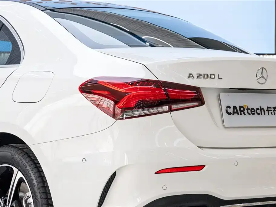 Mercedes-Benz A-Class 2023 из CN, фото 2