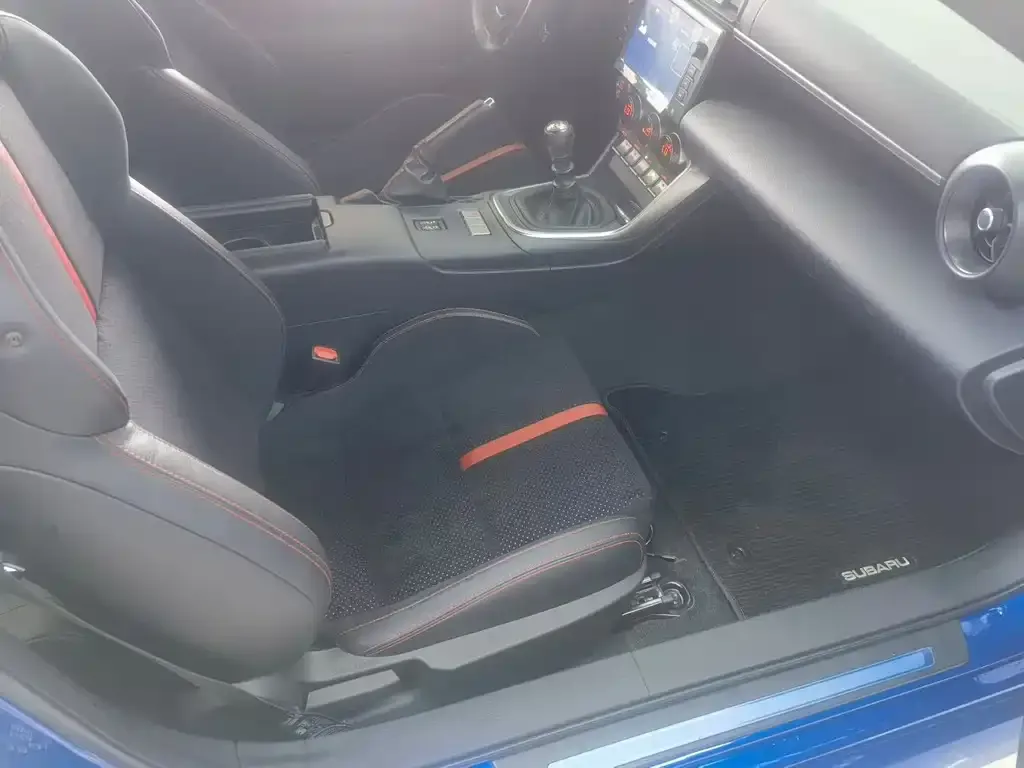 Subaru BRZ 2022 из CN, фото 2