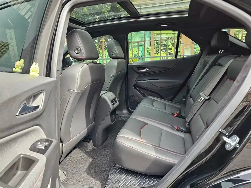 Chevrolet Equinox 2024 из CN, фото 8