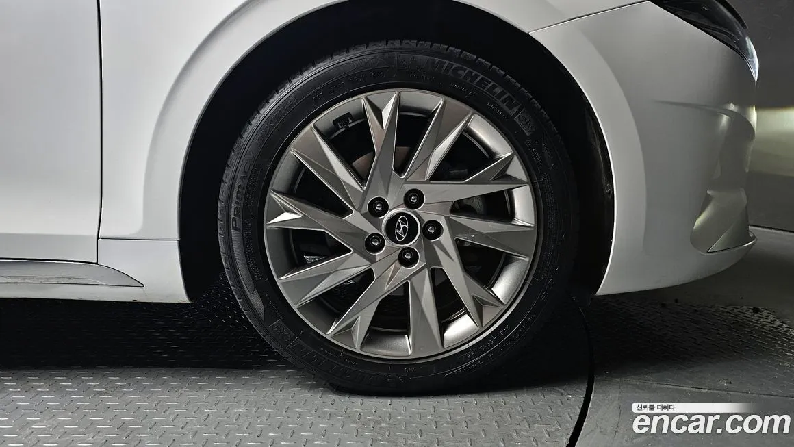 Hyundai Grandeur 2022 из KR, фото 9
