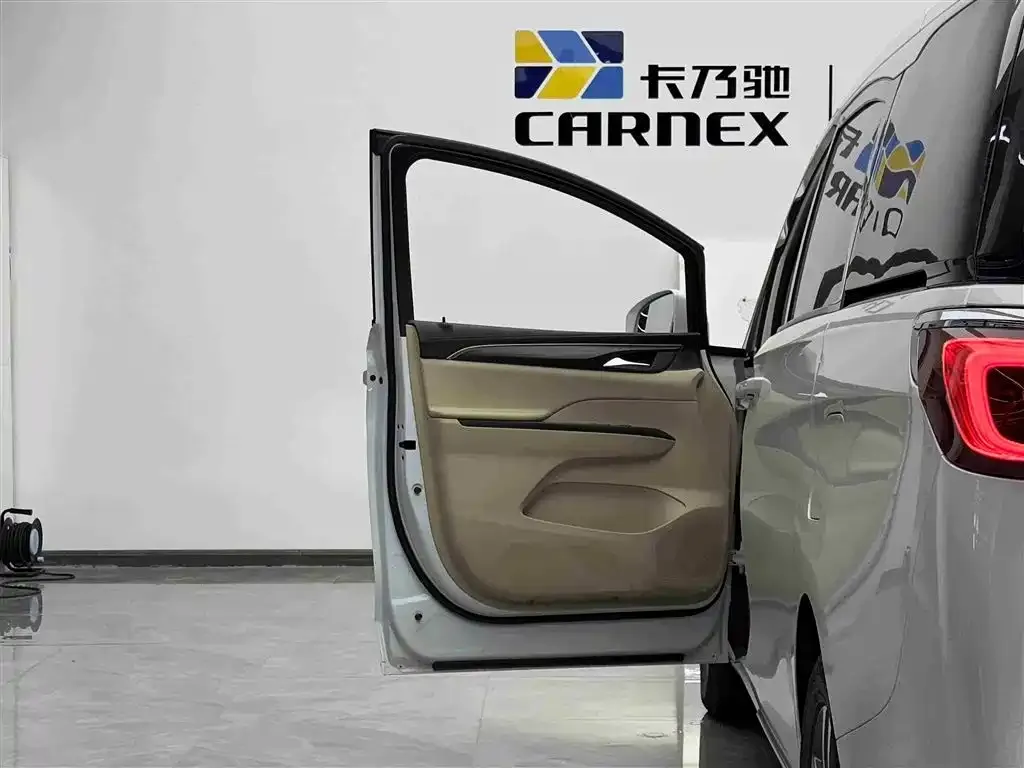 Buick GL8 2023 из CN, фото 5