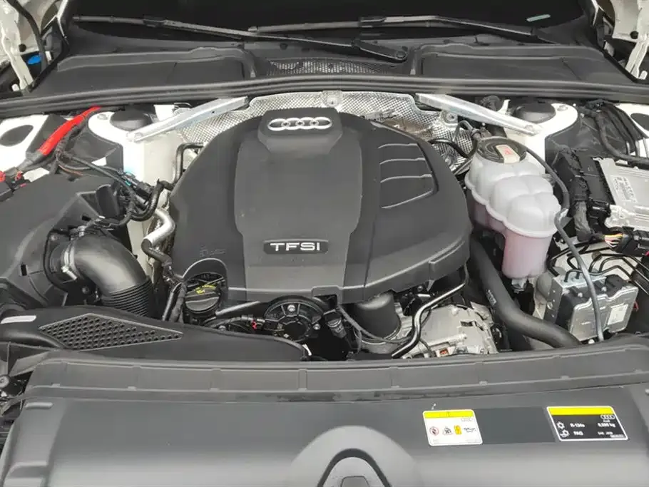 Audi A4L 2022 из CN, фото 10