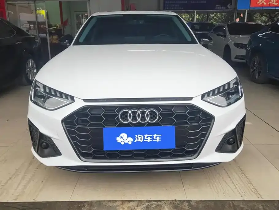 Audi A4L 2022 из CN, фото 2