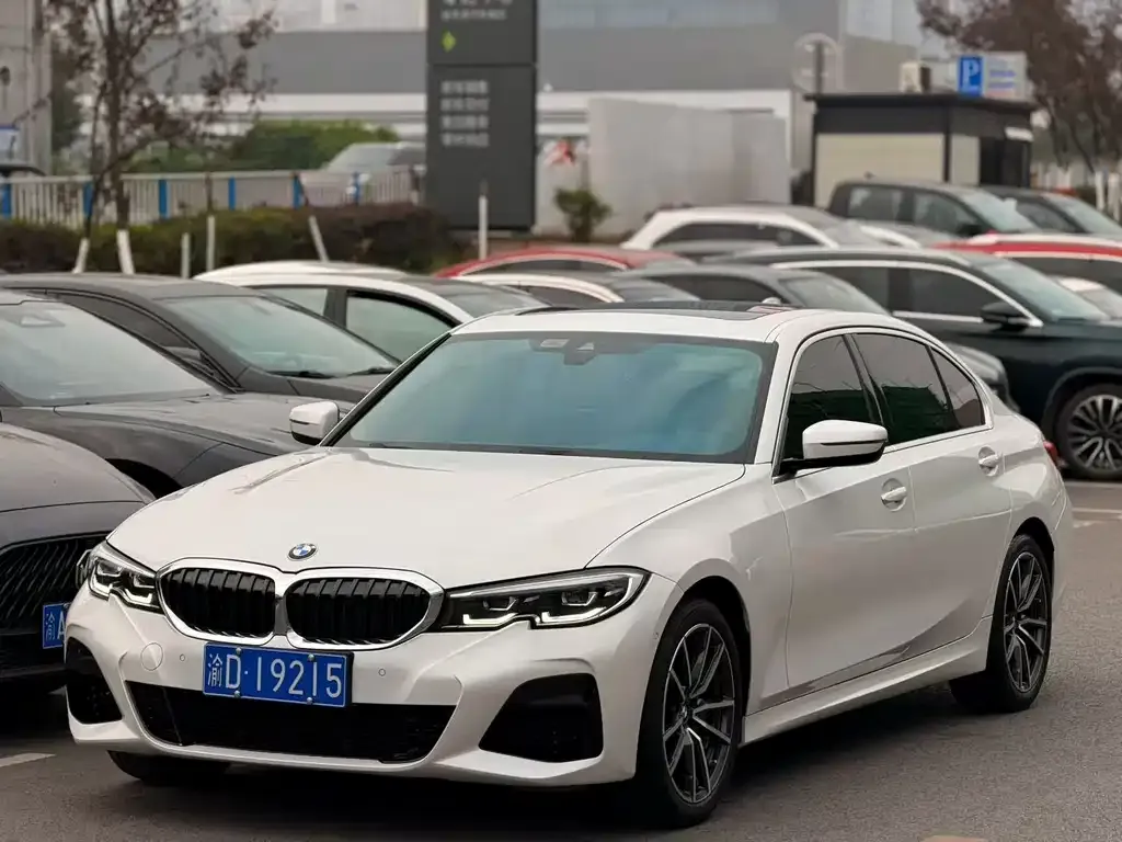 BMW 3 Series 2021 из CN, фото 1