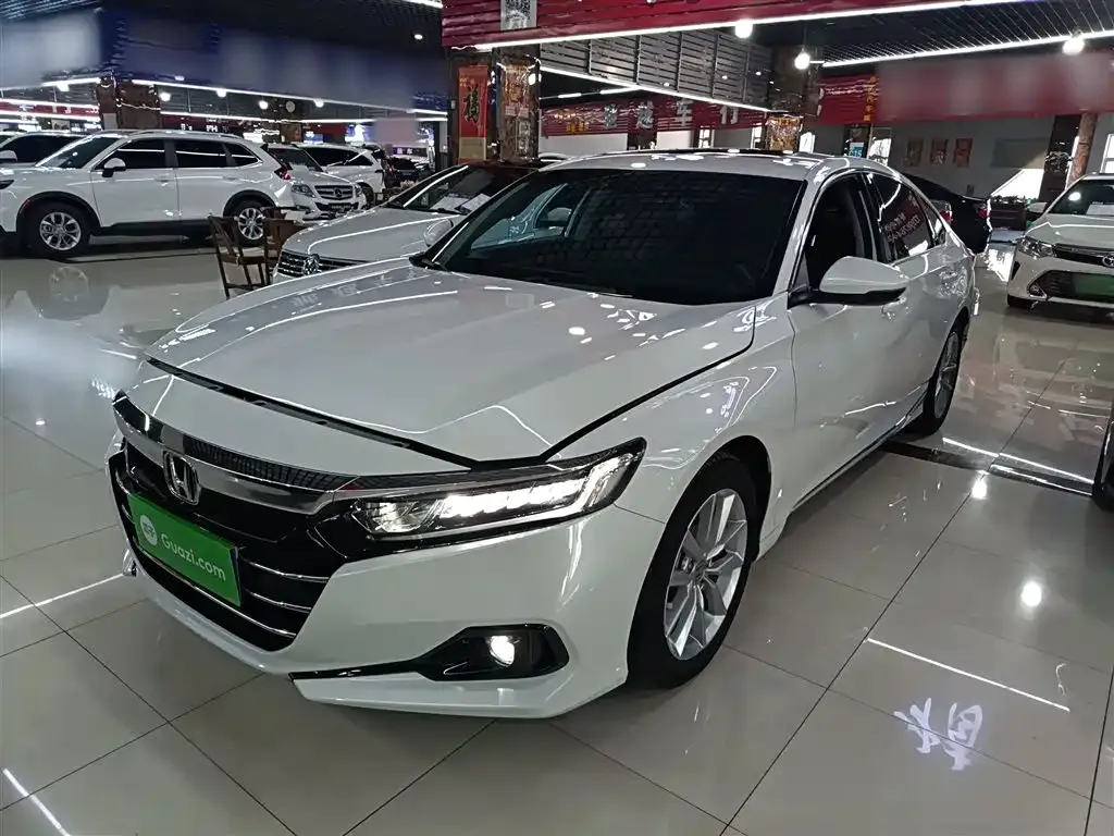 Honda Accord — фото 1