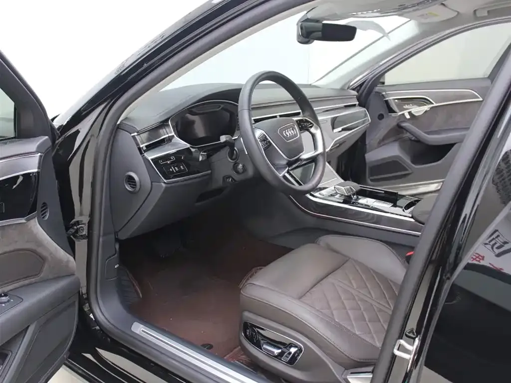 Audi A8 2021 из CN, фото 8