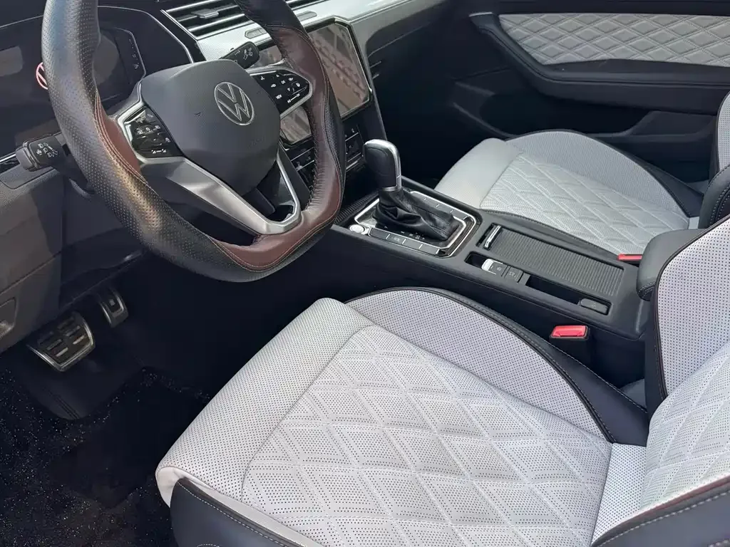 Volkswagen Magotan 2023 из CN, фото 3