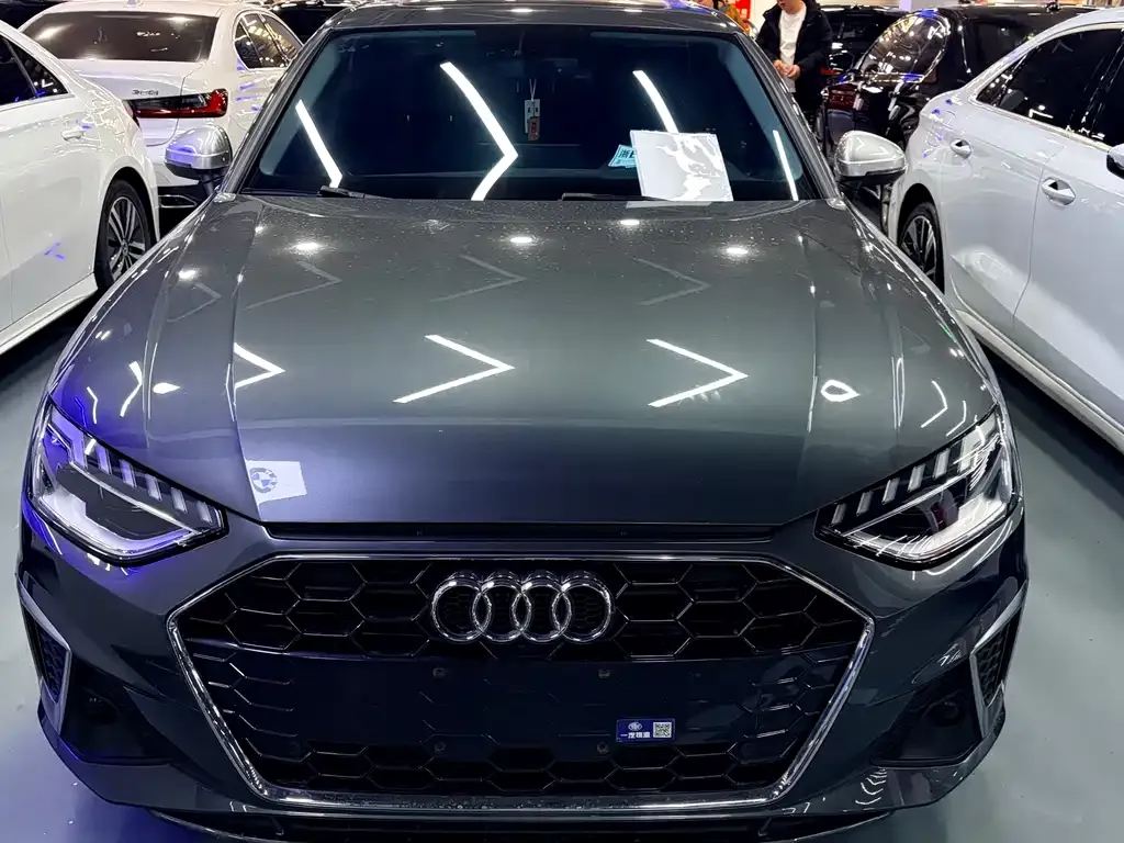 Audi A4L 2021 из CN, фото 1