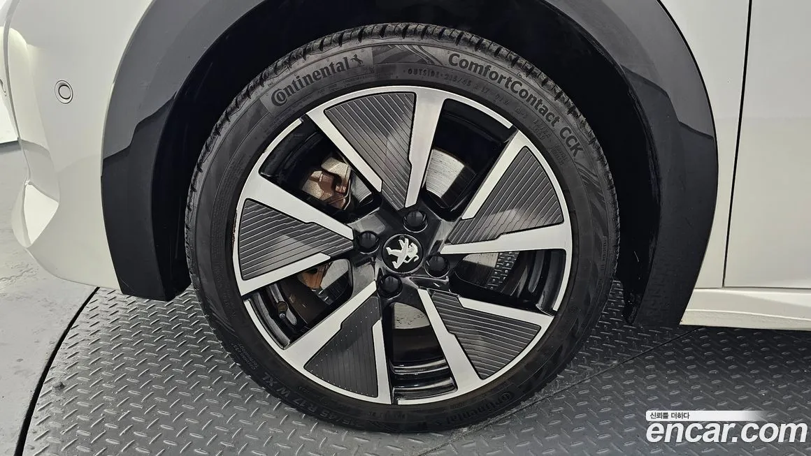 Peugeot 208 2021 из KR, фото 10