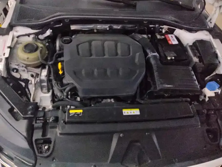 Volkswagen CC 2023 из CN, фото 7