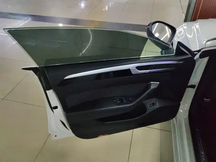 Volkswagen CC 2023 из CN, фото 6