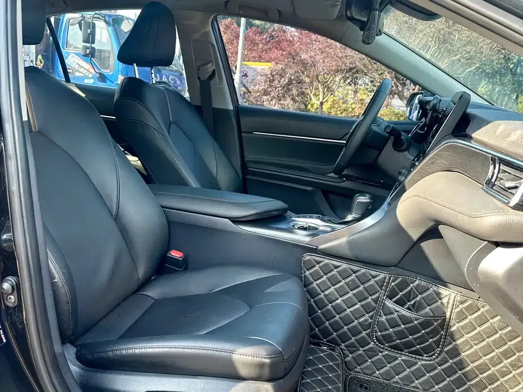 Toyota Camry 2022 из CN, фото 7