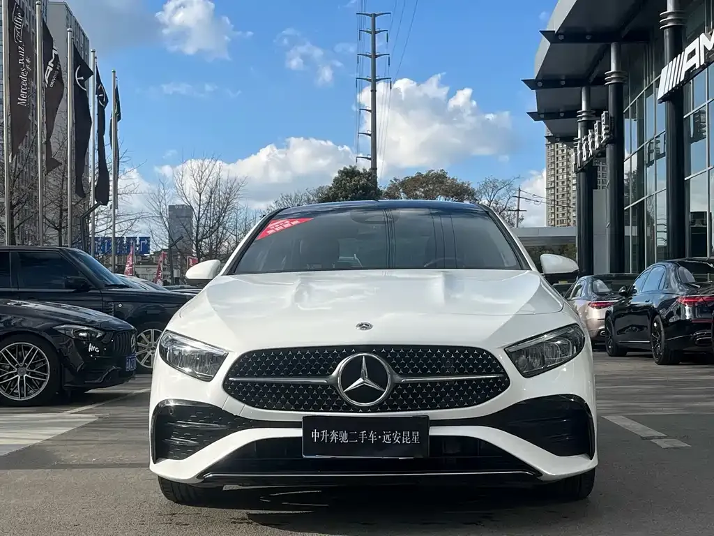 Mercedes-Benz A-Class 2023 из CN, фото 10