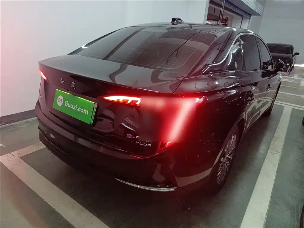 Hongqi E-QM5 — фото 7