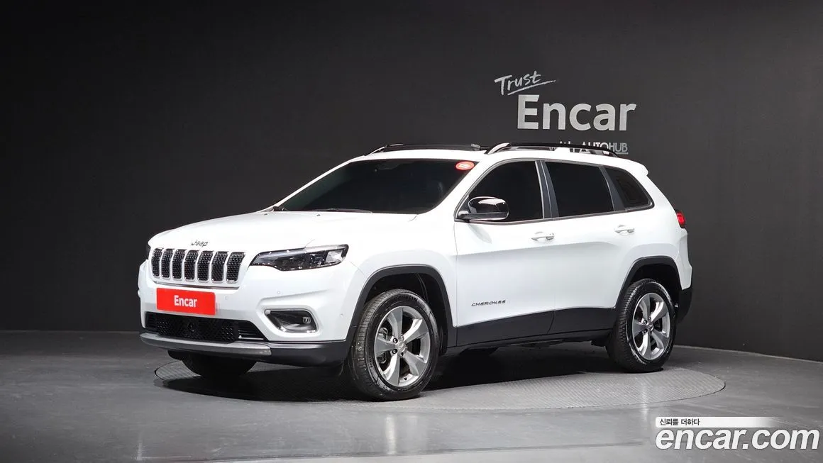 Jeep Cherokee — фото 1