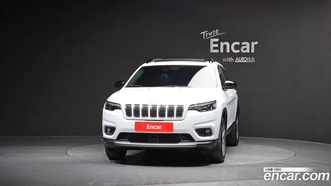 Jeep Cherokee — фото 10