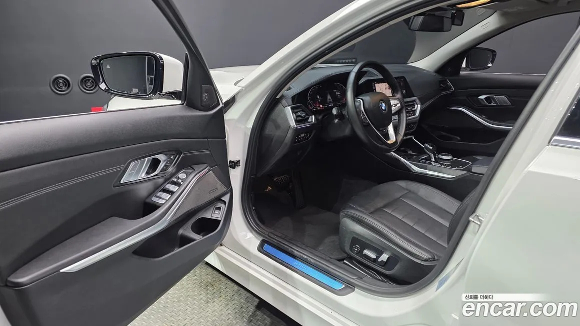 BMW 3-Series 2021 из KR, фото 8