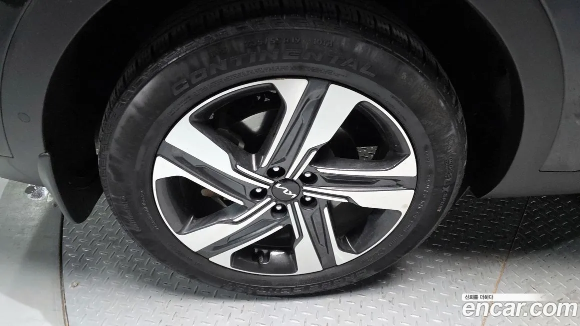 Kia Sorento — фото 5