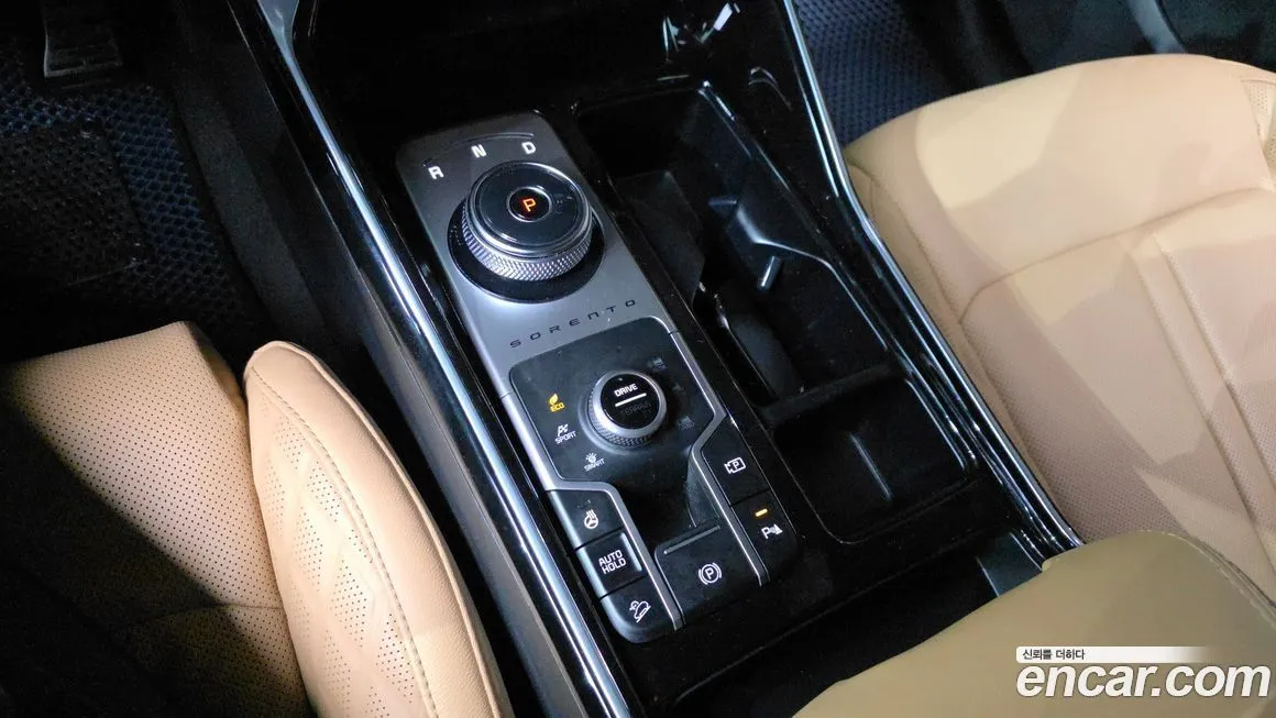 Kia Sorento — фото 9