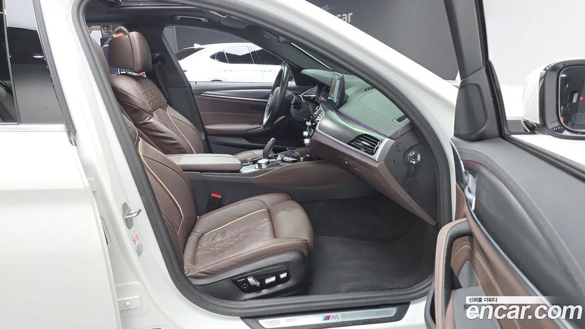 BMW 5-Series 2023 из KR, фото 10