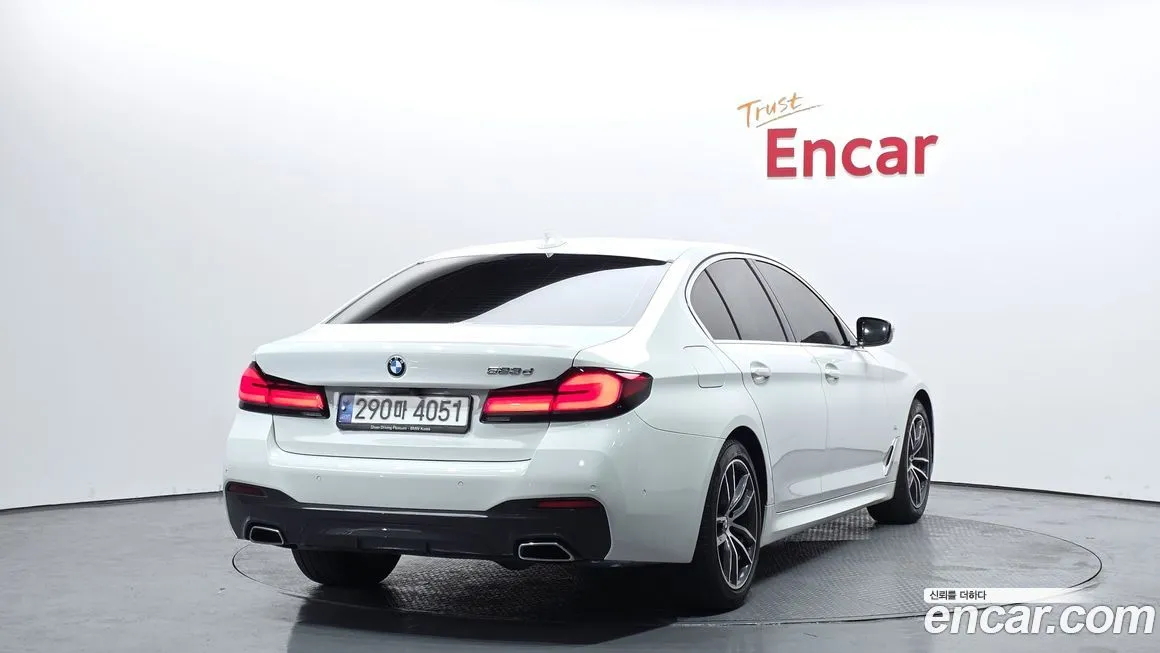 BMW 5-Series 2023 из KR, фото 2