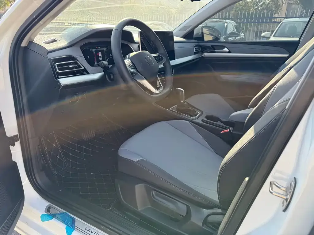 Volkswagen Lavida 2024 из CN, фото 3