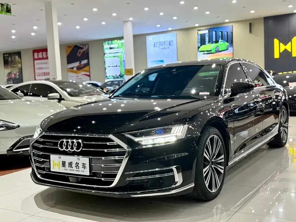 Audi A8 — фото 3