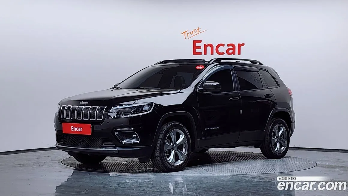 Jeep Cherokee — фото 1