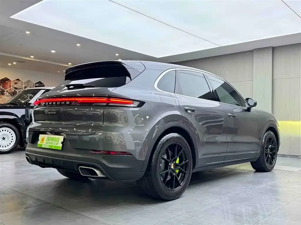 Porsche Cayenne Hybrid 2023 из CN, фото 2