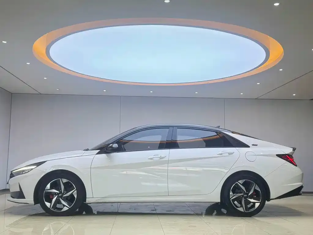 Hyundai Elantra 2022 из CN, фото 5