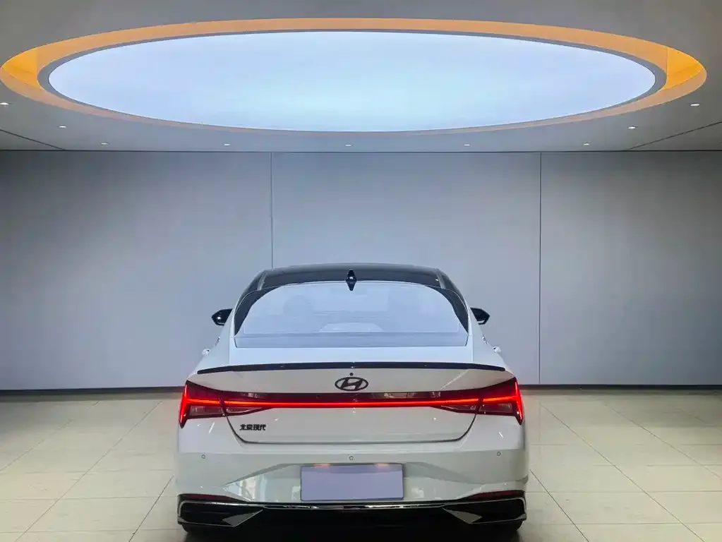 Hyundai Elantra 2022 из CN, фото 10