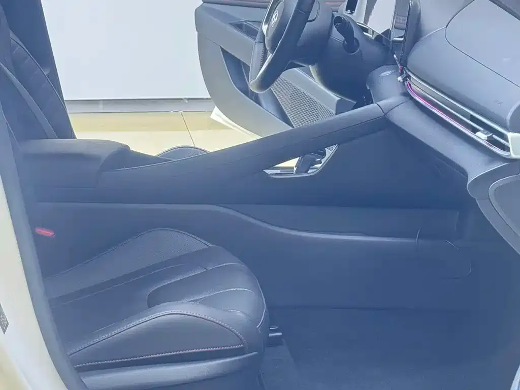 Hyundai Elantra 2022 из CN, фото 8