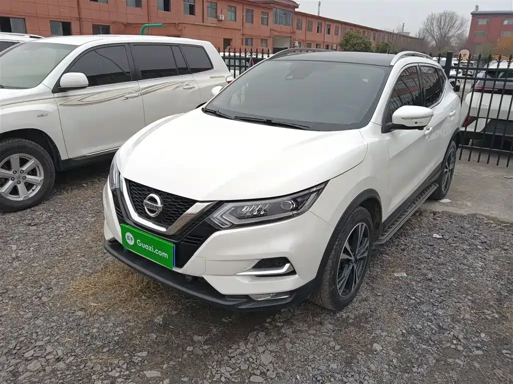 Nissan Qashqai — фото 9