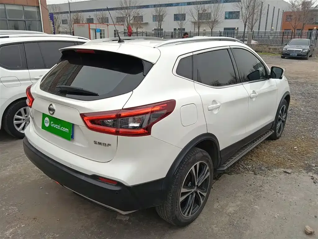 Nissan Qashqai — фото 6