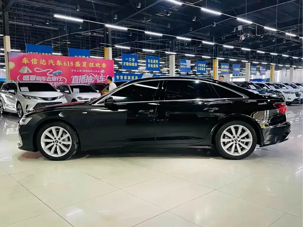 Audi A6L 2024 из CN, фото 8