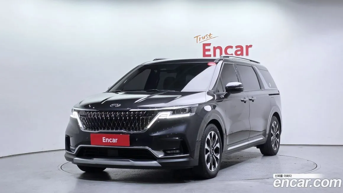 Kia Carnival — фото 1