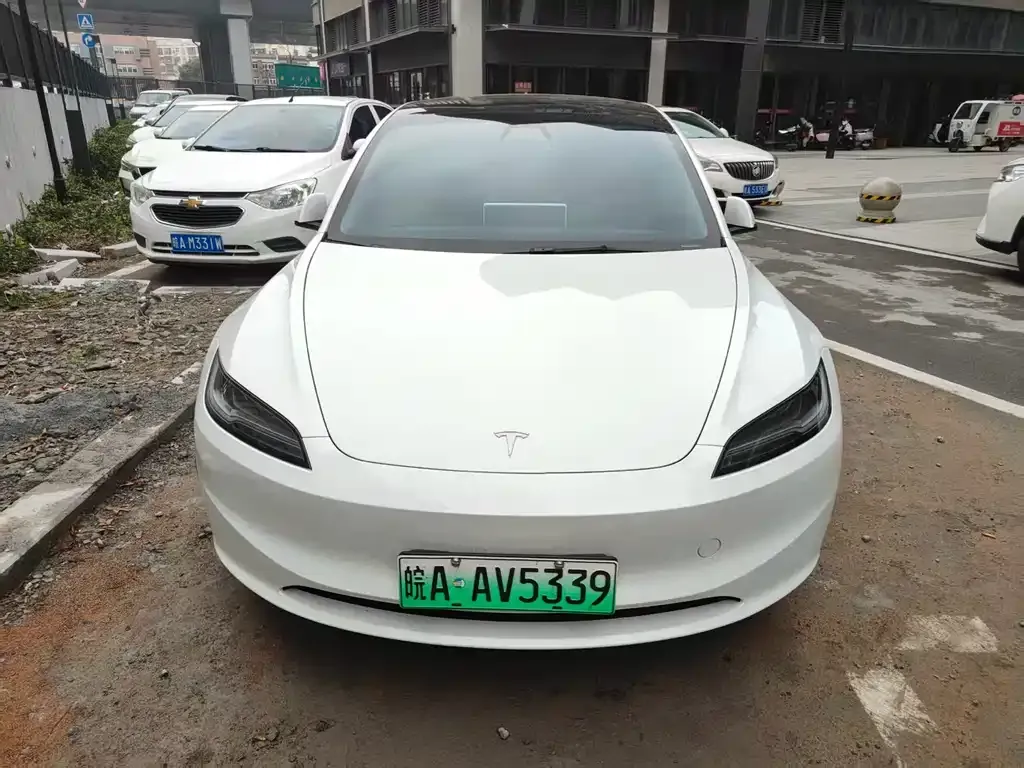 Tesla Model 3 2025 из CN, фото 2