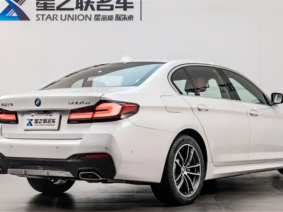 BMW 5 Series New Energy — фото 7