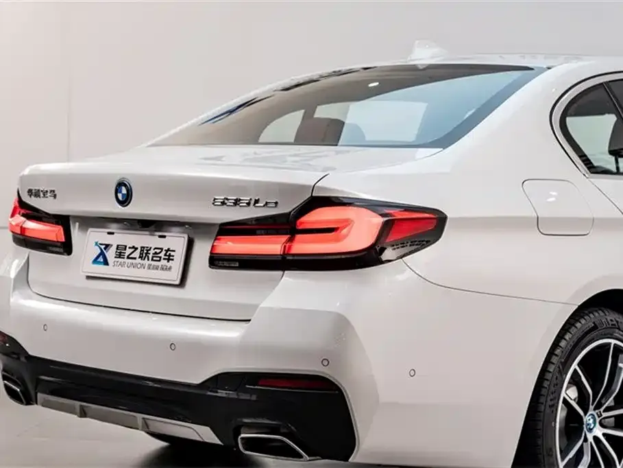 BMW 5 Series New Energy — фото 9